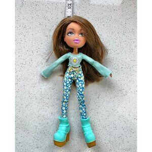 Bratz Yasmin Fashion Doll Daisy Outfit Turquoise Boots 11.5" GUC